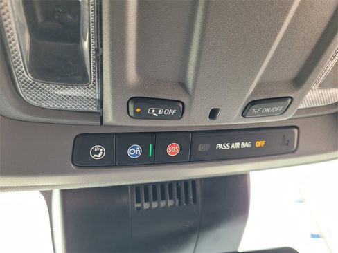 Used 2025 Chevrolet Silverado 2500 Custom w/ Custom Value Package image 37