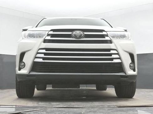 Used 2018 Toyota Highlander XLE FWD image 43
