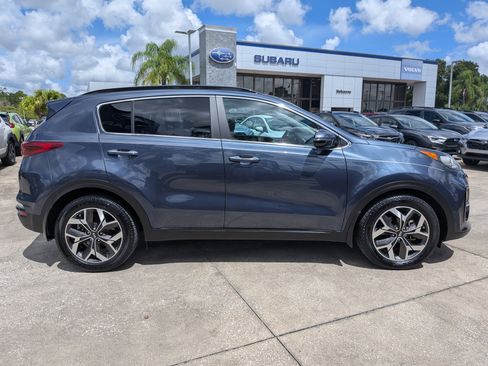 Used 2022 Kia Sportage EX FWD image 3