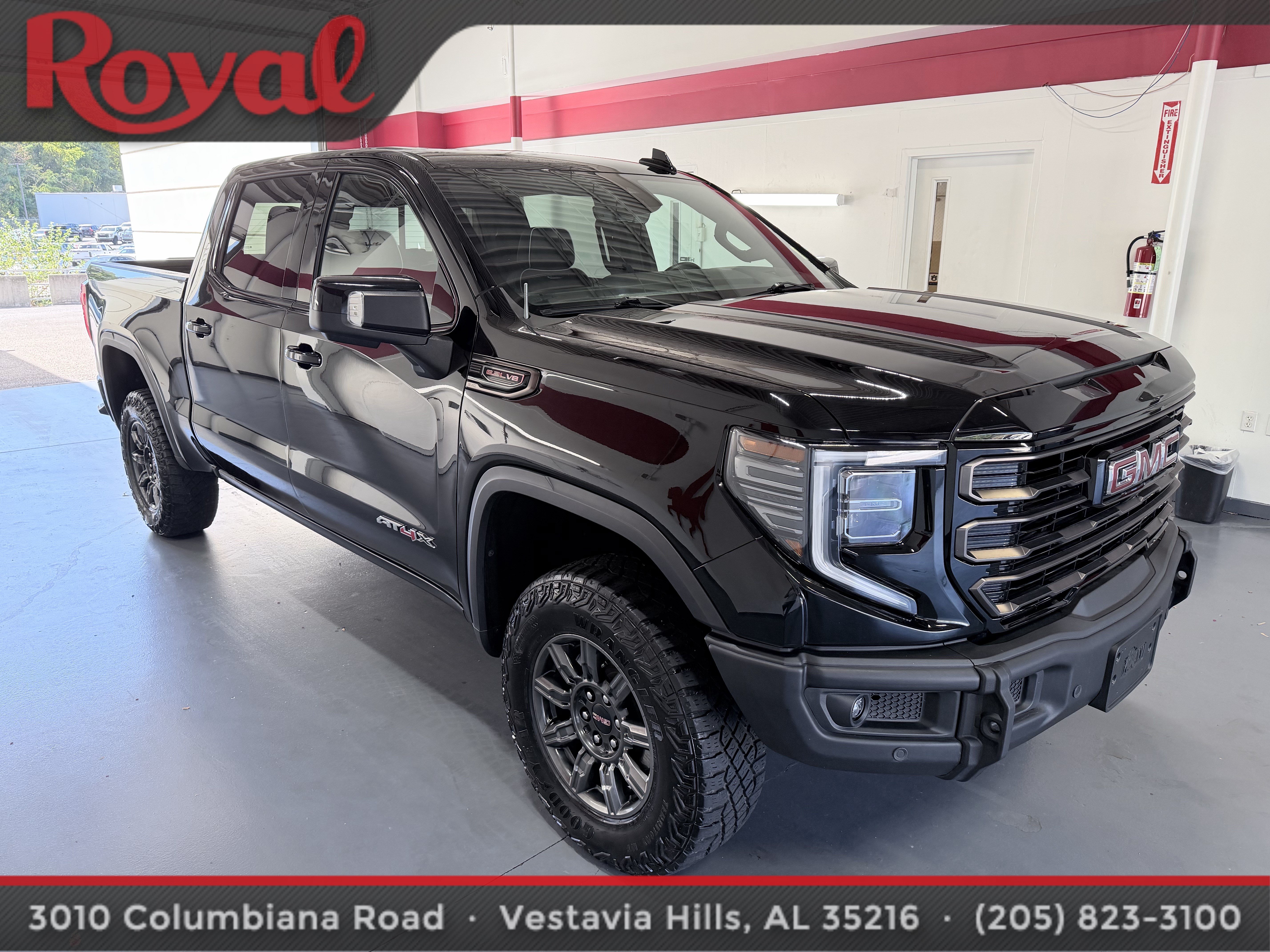 Used 2025 GMC Sierra 1500 AT4X AWD/4WD image 3