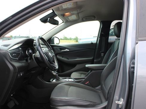 Used 2020 Buick Encore GX Select w/ Sport Touring Package FWD image 21