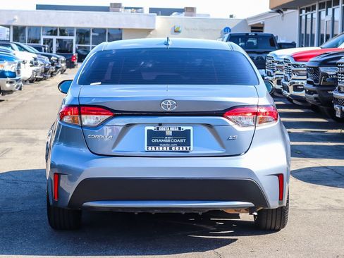 Used 2022 Toyota Corolla LE FWD image 5