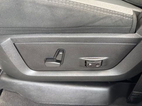 Used 2024 RAM 3500 Big Horn AWD/4WD image 16