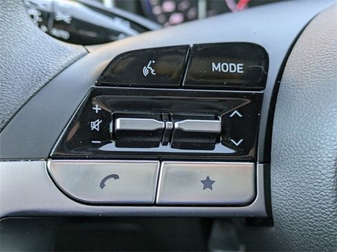 Used 2024 Hyundai Santa Cruz SE image 25