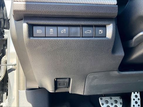 New 2026 Toyota Camry SE image 18