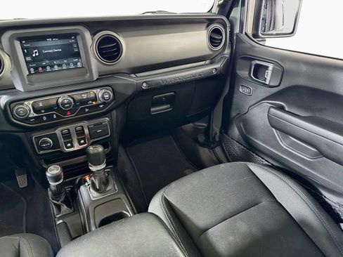Used 2019 Jeep Wrangler Sport AWD/4WD image 21