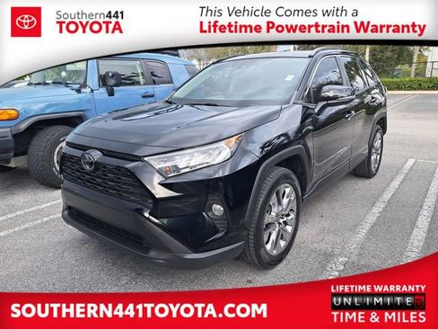 Used 2020 Toyota RAV4 XLE Premium image 1