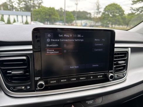 Used 2022 Kia Rio S FWD image 11