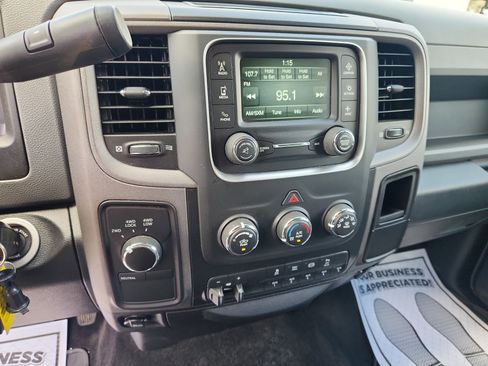 Used 2017 RAM 3500 Tradesman w/ Chrome Appearance Group image 33