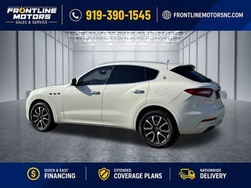 Used 2017 Maserati Levante w/ Luxury Package AWD/4WD image 4