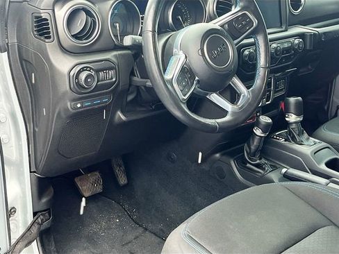 Used 2022 Jeep Wrangler Unlimited Rubicon 4xe w/ Cold Weather Group image 10