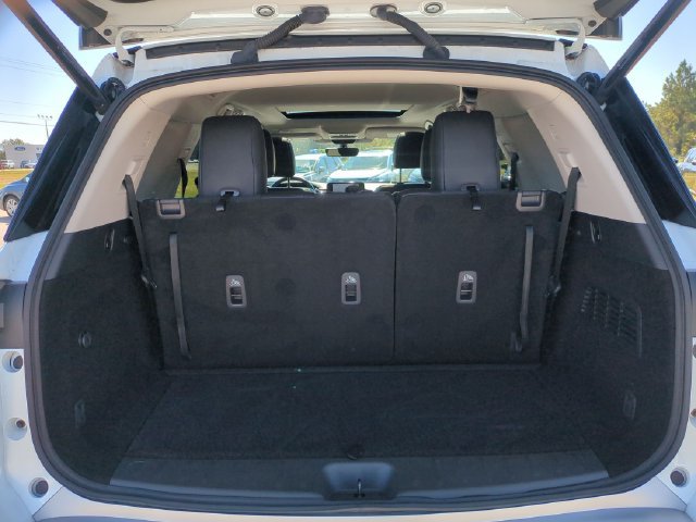 Used 2025 Nissan Pathfinder Platinum AWD/4WD image 33