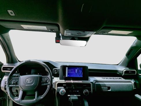 Used 2025 Toyota Tacoma SR5 RWD image 20