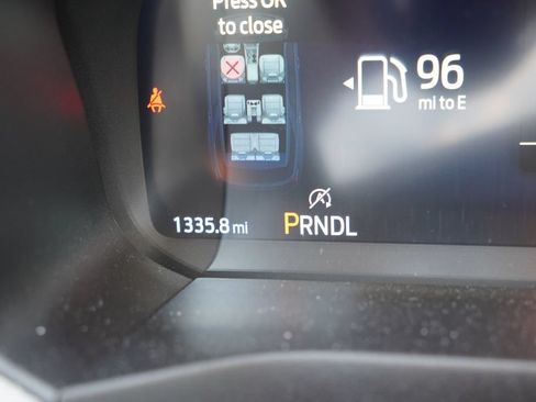 Used 2026 Ford Explorer Active AWD/4WD image 7