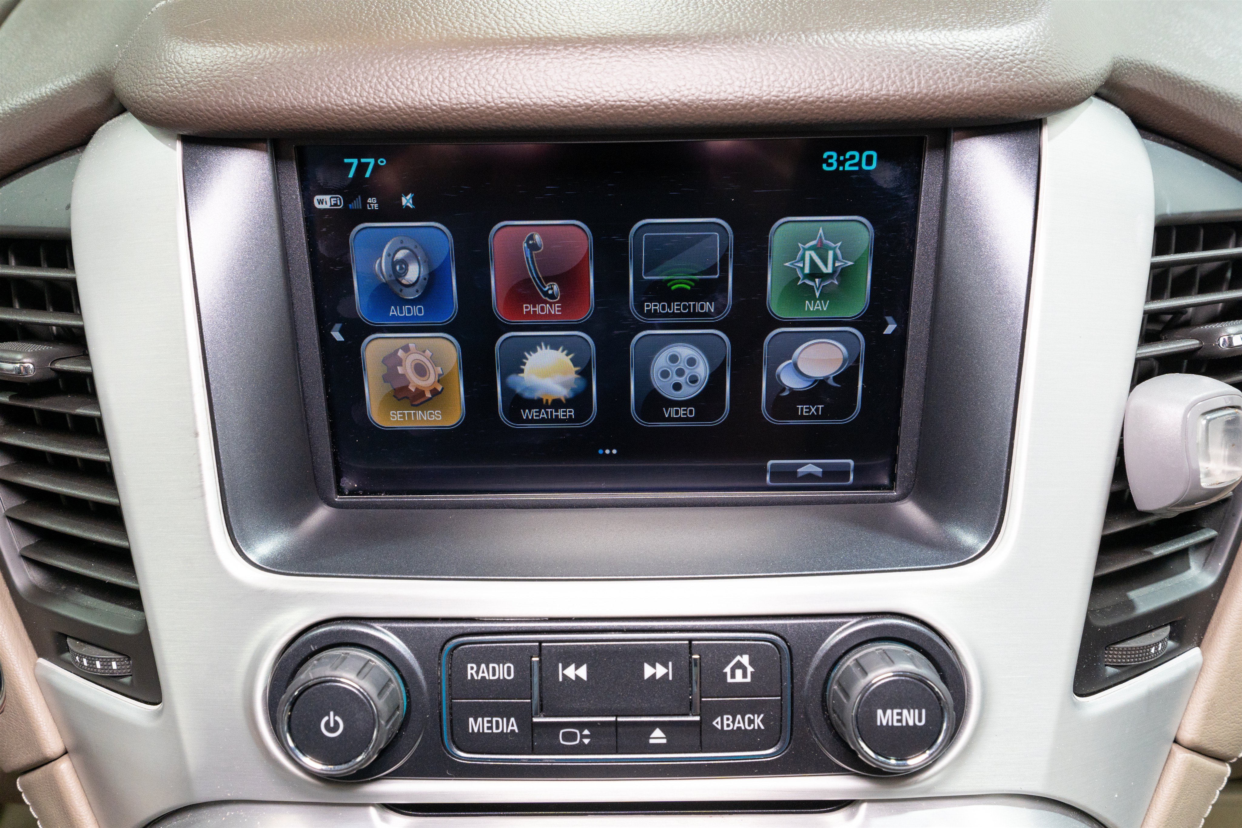 Used 2019 GMC Yukon SLT w/ Premium Edition AWD/4WD image 17