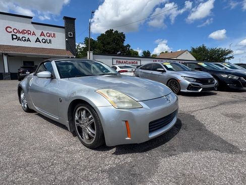 Used 2004 Nissan 350Z Touring RWD image 3