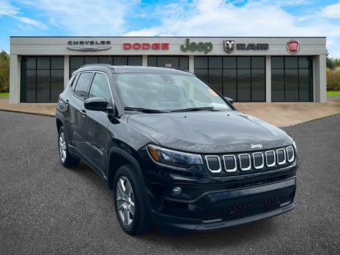 Certified 2022 Jeep Compass Latitude AWD/4WD image 2