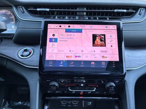 New 2025 Jeep Grand Cherokee Limited image 18