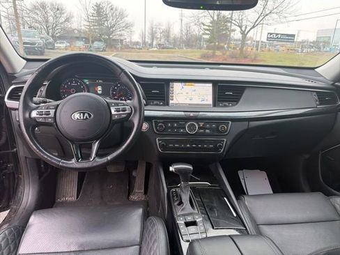 Used 2019 Kia Cadenza Limited image 15