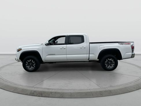 Used 2023 Toyota Tacoma TRD Off-Road AWD/4WD image 5