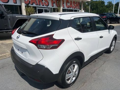 Used 2020 Nissan Kicks S FWD image 5