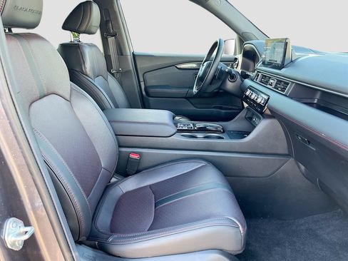 Used 2025 Honda Pilot Black Edition image 30