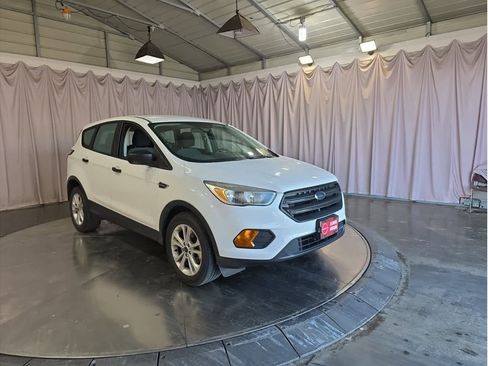 Used 2017 Ford Escape S image 5