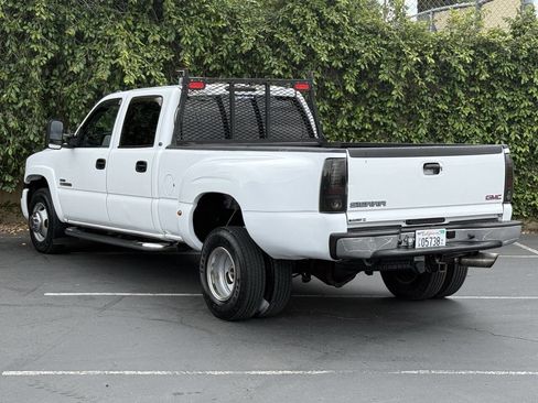 Used 2007 GMC Sierra 3500 SLT w/ Heavy-Duty Power Package AWD/4WD image 5