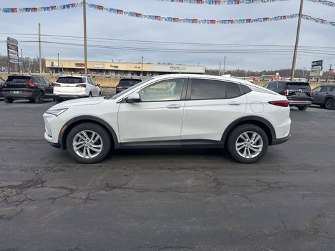 Used 2024 Buick Envista Preferred w/ Advanced Safety Package image 7