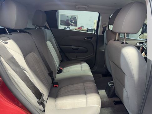 Used 2014 Chevrolet Sonic LT image 25