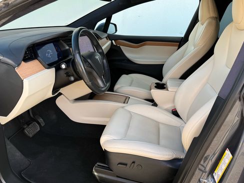 Used 2020 Tesla Model X Long Range image 35