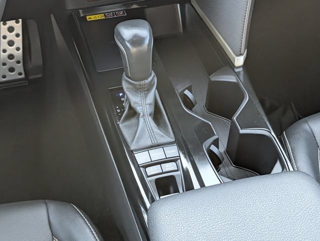 Used 2025 Toyota Camry SE FWD image 14