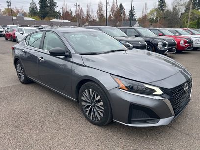 Used 2024 Nissan Altima 2.5 SV