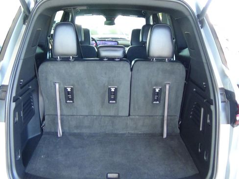 Used 2025 Buick Enclave Preferred AWD/4WD image 12