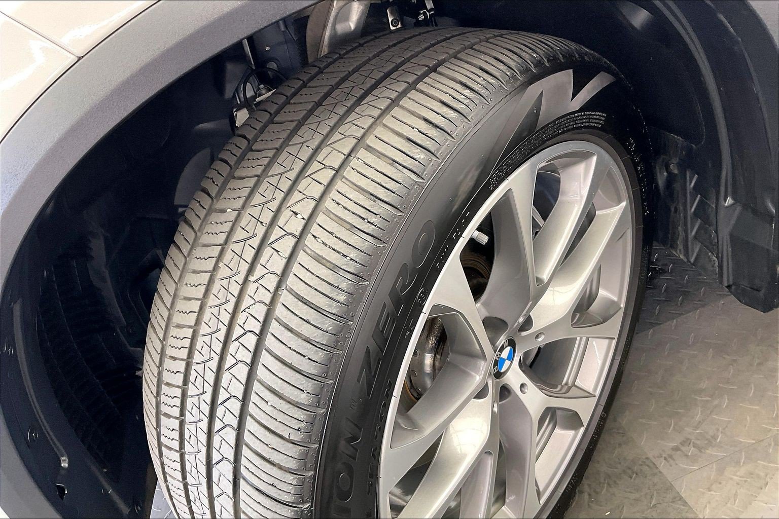 Used 2026 BMW X5 xDrive50e w/ Premium Package AWD/4WD image 33