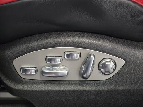 Certified 2024 Porsche Macan GTS image 33