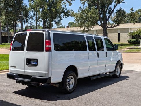 Used 2023 Chevrolet Express 3500 LS RWD image 5