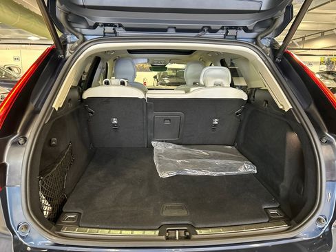 Certified 2025 Volvo XC60 B5 Ultra AWD/4WD image 28
