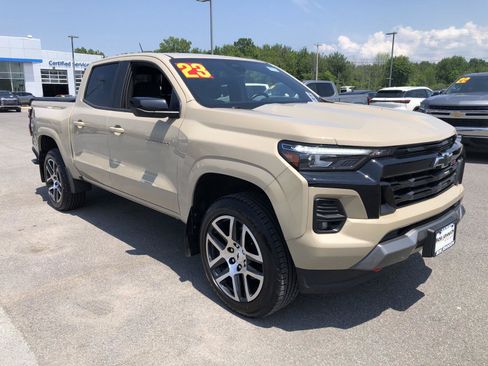 Used 2023 Chevrolet Colorado Z71 w/ Z71 Convenience Package 2 AWD/4WD image 15