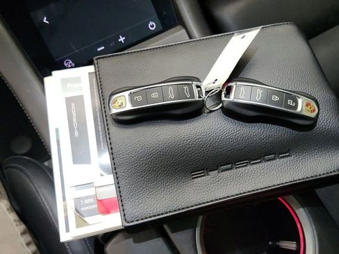 Used 2022 Porsche Taycan Turbo S image 40