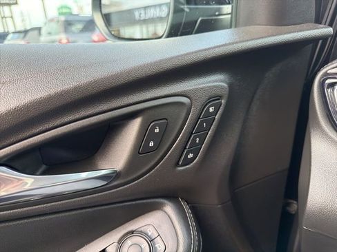 Used 2023 Buick Encore GX Essence w/ Experience Buick Package image 30