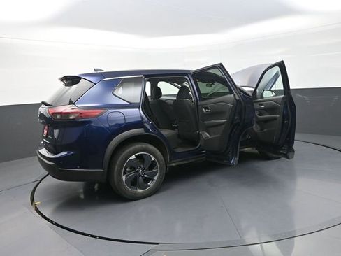 Used 2024 Nissan Rogue SV AWD/4WD image 46