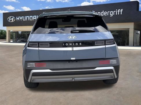 Used 2025 Hyundai Ioniq 5 SEL image 12