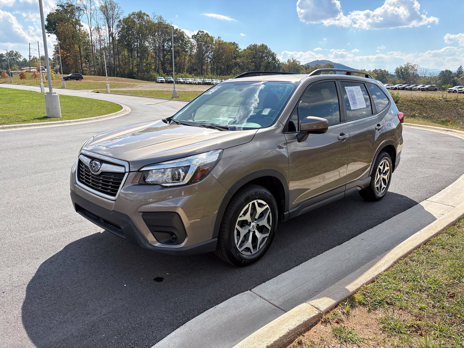Used 2019 Subaru Forester Premium AWD/4WD image 3