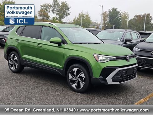 New 2025 Volkswagen Taos SE image 1