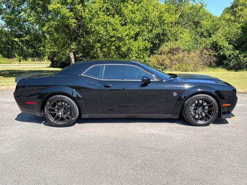 Used 2023 Dodge Challenger SRT Hellcat RWD image 8