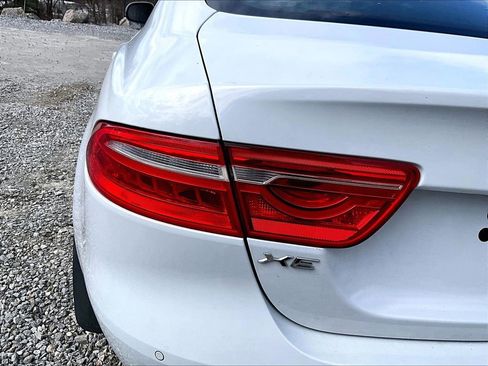 Used 2017 Jaguar XE First Edition image 27