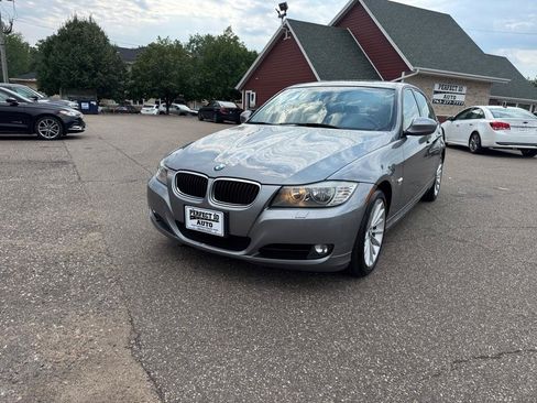 Used 2011 BMW 328i xDrive Sedan AWD/4WD image 11