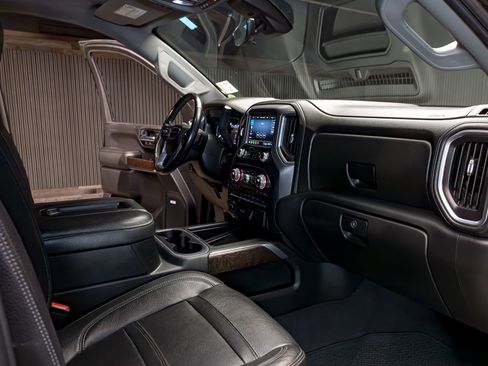 Used 2020 GMC Sierra 3500 Denali w/ Denali Ultimate Package image 19