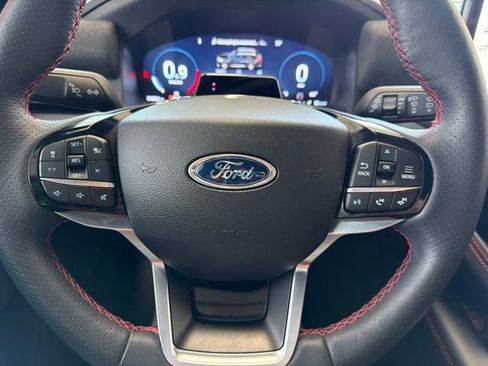 Certified 2025 Ford Explorer ST-Line AWD/4WD image 29